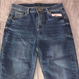 Petite Distressed Skinny Jeans